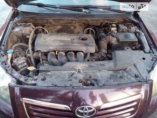 Красный Тойота Авенсис, объемом двигателя 1.8 л и пробегом 275 тыс. км за 7200 $, фото 27 на Automoto.ua
