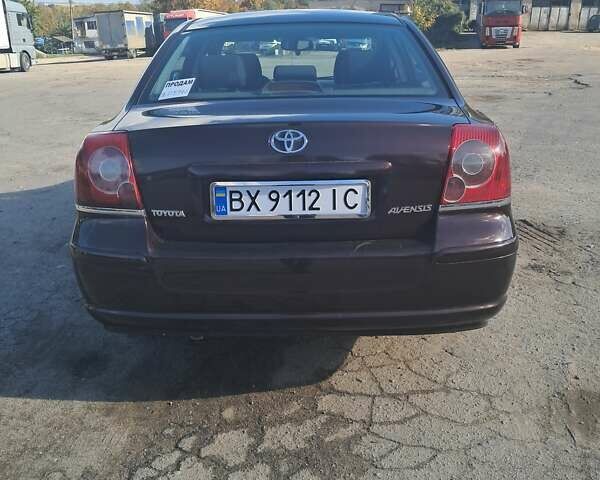 Червоний Тойота Авенсіс, об'ємом двигуна 1.79 л та пробігом 230 тис. км за 7300 $, фото 3 на Automoto.ua