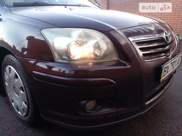 Красный Тойота Авенсис, объемом двигателя 1.8 л и пробегом 275 тыс. км за 7200 $, фото 10 на Automoto.ua