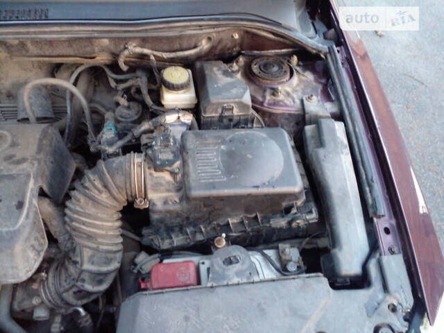 Красный Тойота Авенсис, объемом двигателя 1.8 л и пробегом 275 тыс. км за 7200 $, фото 29 на Automoto.ua