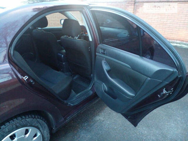 Красный Тойота Авенсис, объемом двигателя 1.8 л и пробегом 275 тыс. км за 7200 $, фото 20 на Automoto.ua