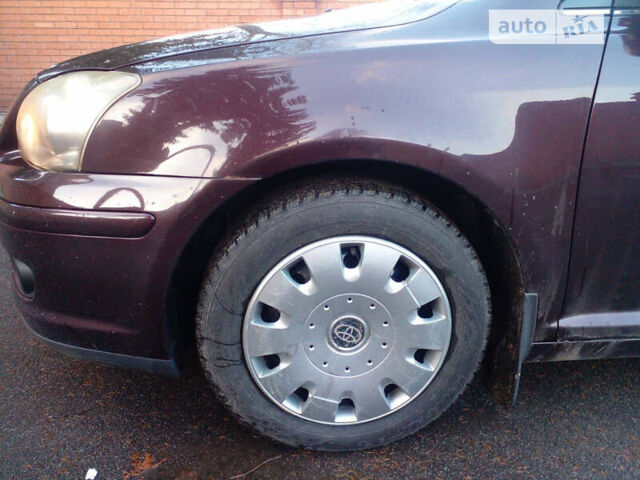 Красный Тойота Авенсис, объемом двигателя 1.8 л и пробегом 275 тыс. км за 7200 $, фото 12 на Automoto.ua