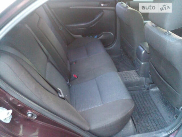 Красный Тойота Авенсис, объемом двигателя 1.8 л и пробегом 275 тыс. км за 7200 $, фото 21 на Automoto.ua