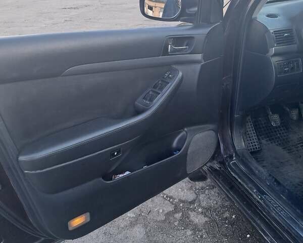 Червоний Тойота Авенсіс, об'ємом двигуна 1.79 л та пробігом 230 тис. км за 7300 $, фото 4 на Automoto.ua