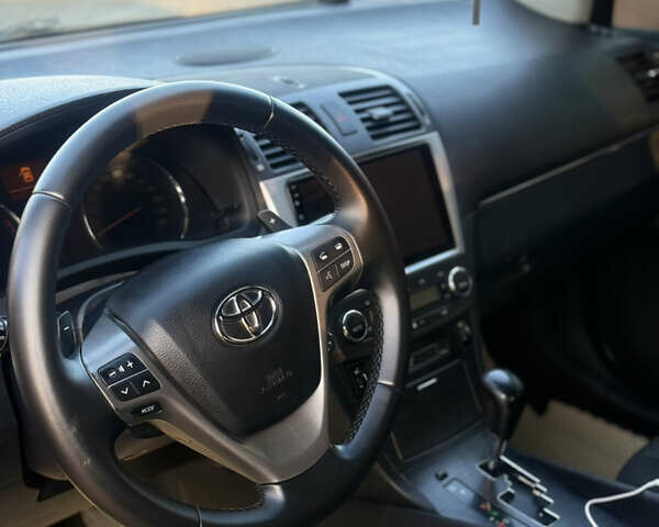 Червоний Тойота Авенсіс, об'ємом двигуна 1.99 л та пробігом 237 тис. км за 8800 $, фото 13 на Automoto.ua