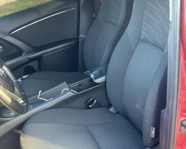 Червоний Тойота Авенсіс, об'ємом двигуна 1.99 л та пробігом 237 тис. км за 8800 $, фото 14 на Automoto.ua