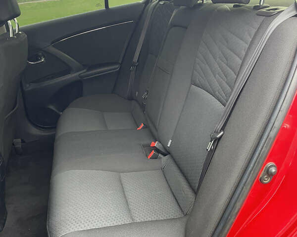 Червоний Тойота Авенсіс, об'ємом двигуна 1.99 л та пробігом 237 тис. км за 8800 $, фото 6 на Automoto.ua