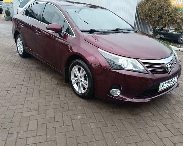 Красный Тойота Авенсис, объемом двигателя 1.8 л и пробегом 220 тыс. км за 9700 $, фото 3 на Automoto.ua