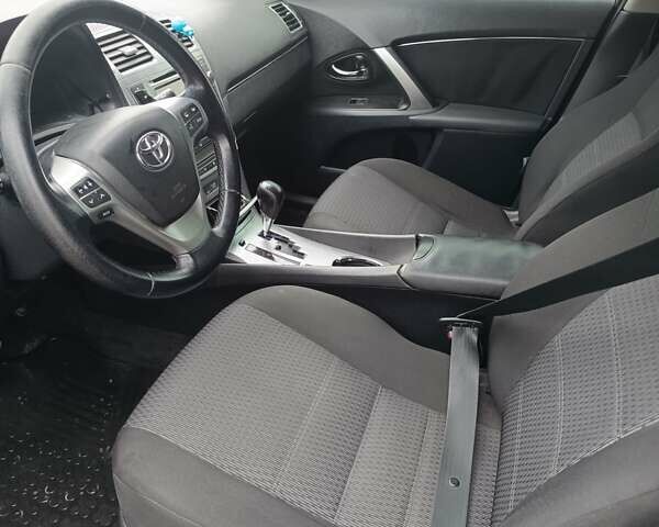 Красный Тойота Авенсис, объемом двигателя 1.8 л и пробегом 220 тыс. км за 9700 $, фото 10 на Automoto.ua