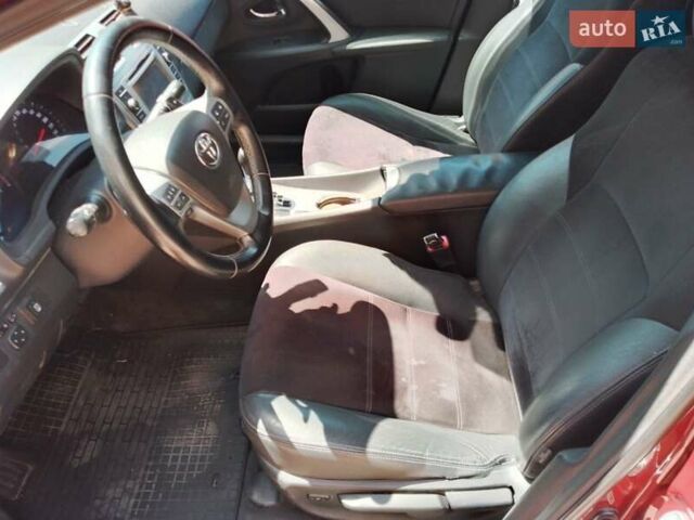 Красный Тойота Авенсис, объемом двигателя 1.99 л и пробегом 201 тыс. км за 11200 $, фото 5 на Automoto.ua