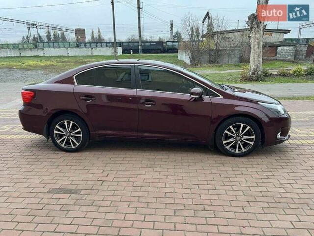 Красный Тойота Авенсис, объемом двигателя 2 л и пробегом 220 тыс. км за 10490 $, фото 11 на Automoto.ua