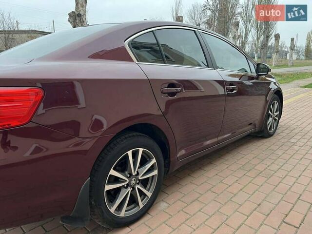 Красный Тойота Авенсис, объемом двигателя 2 л и пробегом 220 тыс. км за 10490 $, фото 15 на Automoto.ua