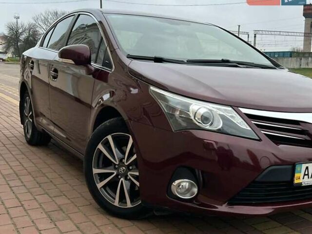 Красный Тойота Авенсис, объемом двигателя 2 л и пробегом 220 тыс. км за 10490 $, фото 17 на Automoto.ua