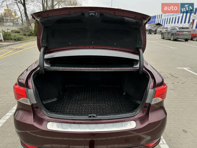 Красный Тойота Авенсис, объемом двигателя 2.01 л и пробегом 195 тыс. км за 11500 $, фото 6 на Automoto.ua