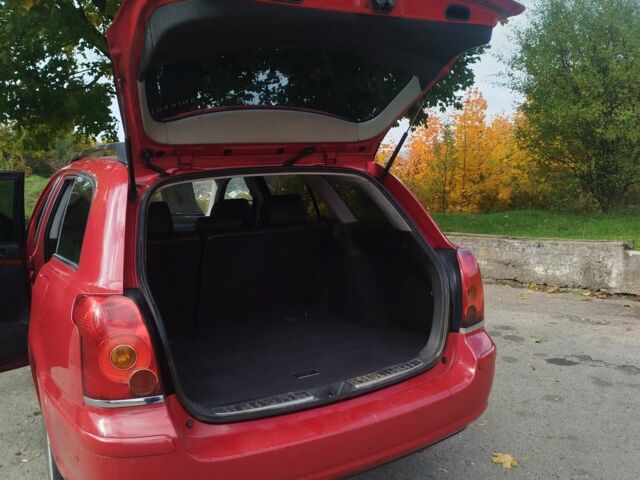 Красный Тойота Авенсис, объемом двигателя 0 л и пробегом 467 тыс. км за 4700 $, фото 7 на Automoto.ua