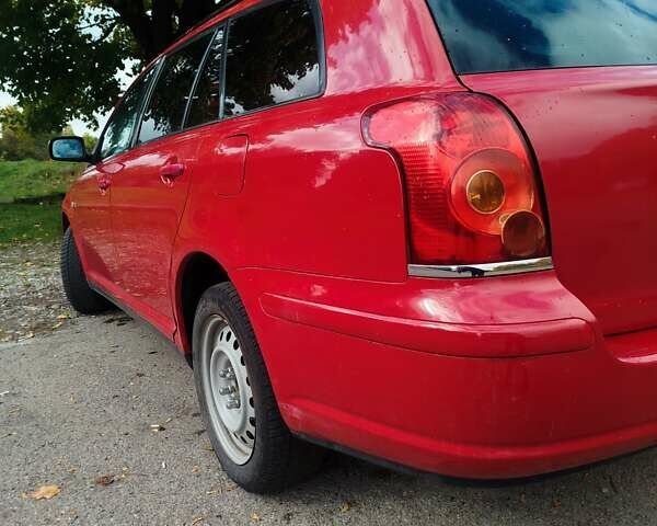 Красный Тойота Авенсис, объемом двигателя 2 л и пробегом 467 тыс. км за 4700 $, фото 5 на Automoto.ua