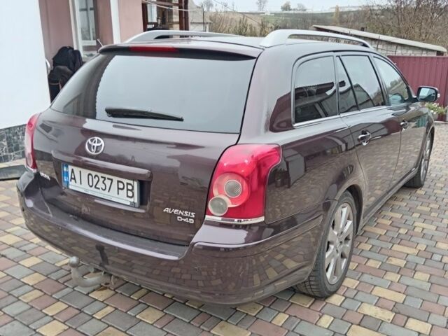 Червоний Тойота Авенсіс, об'ємом двигуна 2 л та пробігом 302 тис. км за 6200 $, фото 2 на Automoto.ua