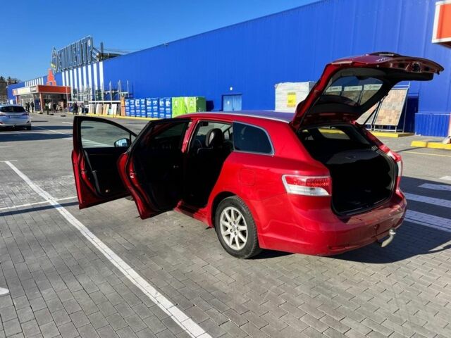 Красный Тойота Авенсис, объемом двигателя 2 л и пробегом 327 тыс. км за 8000 $, фото 4 на Automoto.ua