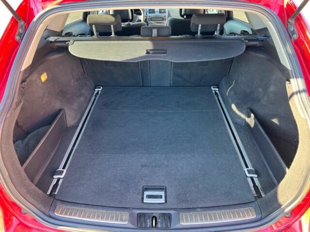 Красный Тойота Авенсис, объемом двигателя 2 л и пробегом 327 тыс. км за 8000 $, фото 9 на Automoto.ua