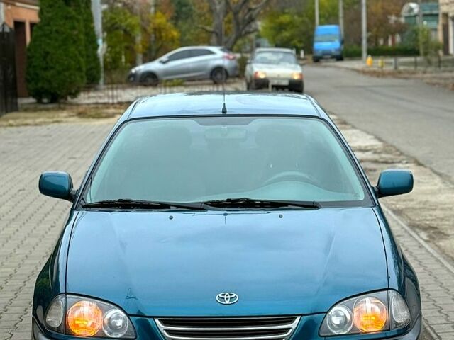 Тойота Авенсис, объемом двигателя 1.8 л и пробегом 220 тыс. км за 3999 $, фото 1 на Automoto.ua