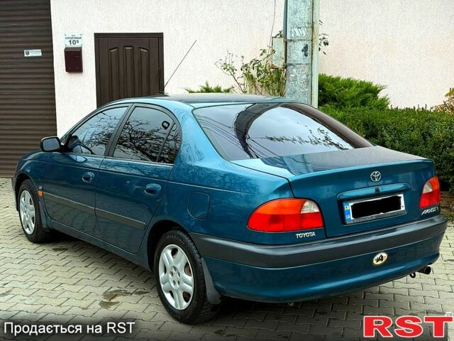 Тойота Авенсис, объемом двигателя 1.8 л и пробегом 220 тыс. км за 3999 $, фото 4 на Automoto.ua