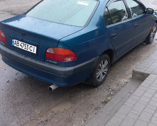 Тойота Авенсис, объемом двигателя 1.6 л и пробегом 290 тыс. км за 2999 $, фото 3 на Automoto.ua