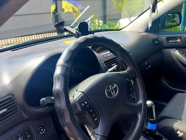 Тойота Авенсис, объемом двигателя 1.8 л и пробегом 360 тыс. км за 5500 $, фото 4 на Automoto.ua
