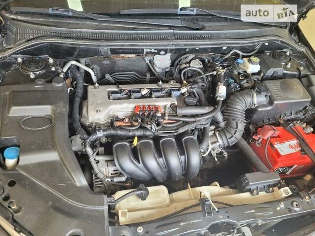 Тойота Авенсіс, об'ємом двигуна 1.8 л та пробігом 245 тис. км за 6100 $, фото 34 на Automoto.ua