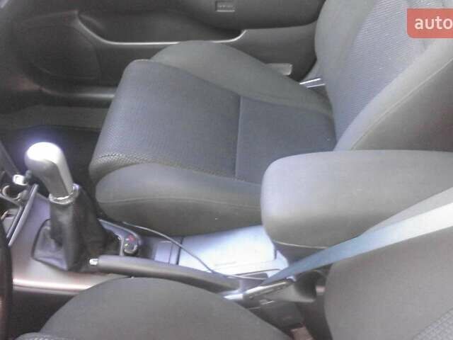 Тойота Авенсіс, об'ємом двигуна 2 л та пробігом 331 тис. км за 5100 $, фото 1 на Automoto.ua