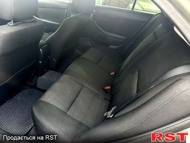 Тойота Авенсіс, об'ємом двигуна 2 л та пробігом 250 тис. км за 6200 $, фото 1 на Automoto.ua
