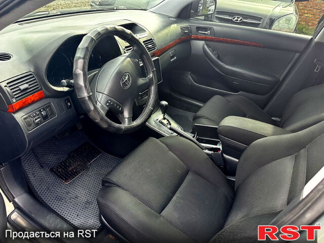Тойота Авенсіс, об'ємом двигуна 2 л та пробігом 250 тис. км за 6200 $, фото 2 на Automoto.ua