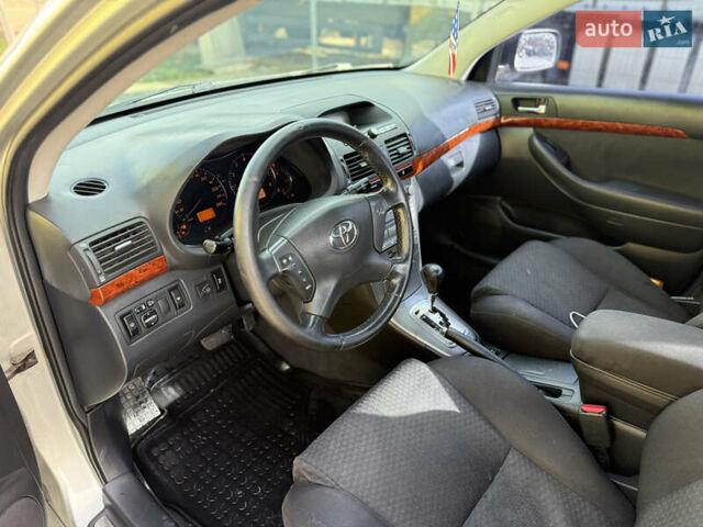Тойота Авенсіс, об'ємом двигуна 1.8 л та пробігом 360 тис. км за 4950 $, фото 5 на Automoto.ua