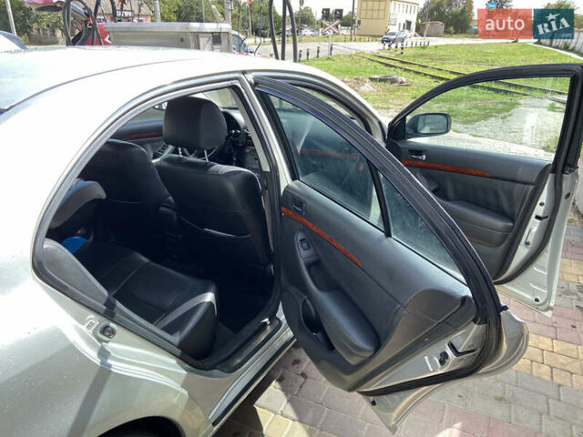 Тойота Авенсис, объемом двигателя 2.2 л и пробегом 225 тыс. км за 6600 $, фото 2 на Automoto.ua