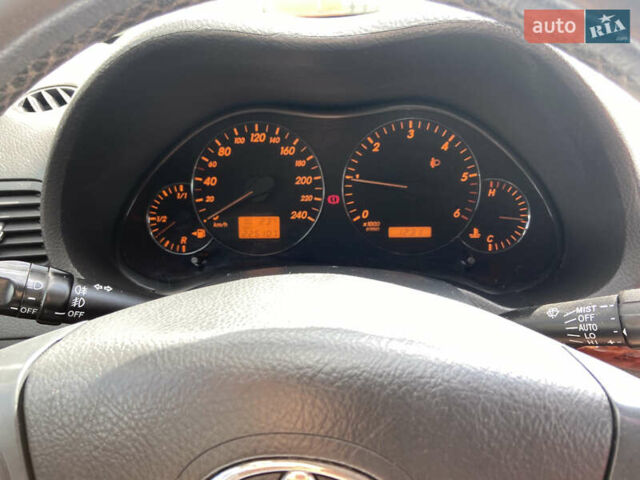 Тойота Авенсис, объемом двигателя 2.2 л и пробегом 225 тыс. км за 6600 $, фото 6 на Automoto.ua