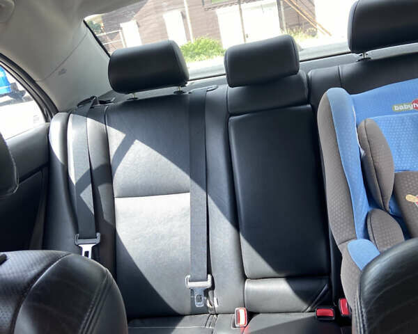 Тойота Авенсис, объемом двигателя 2.2 л и пробегом 225 тыс. км за 6600 $, фото 10 на Automoto.ua