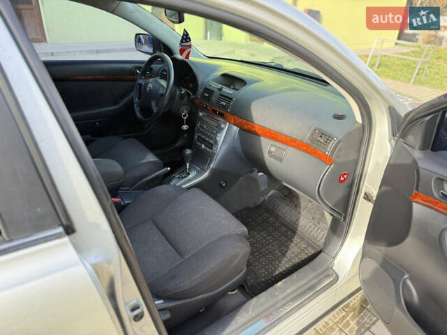 Тойота Авенсіс, об'ємом двигуна 1.8 л та пробігом 360 тис. км за 4950 $, фото 8 на Automoto.ua
