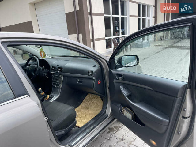 Тойота Авенсіс, об'ємом двигуна 1.79 л та пробігом 330 тис. км за 5700 $, фото 5 на Automoto.ua