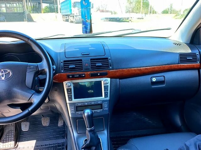 Тойота Авенсіс, об'ємом двигуна 1.8 л та пробігом 220 тис. км за 6800 $, фото 5 на Automoto.ua