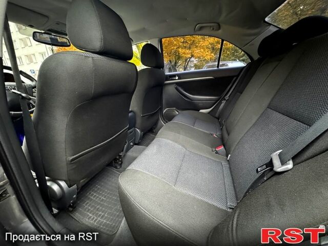 Тойота Авенсис, объемом двигателя 2 л и пробегом 260 тыс. км за 6900 $, фото 11 на Automoto.ua