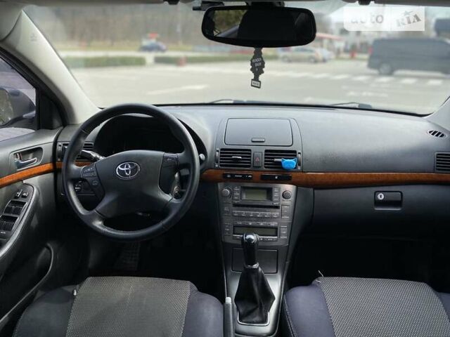 Тойота Авенсіс, об'ємом двигуна 1.8 л та пробігом 211 тис. км за 6400 $, фото 19 на Automoto.ua