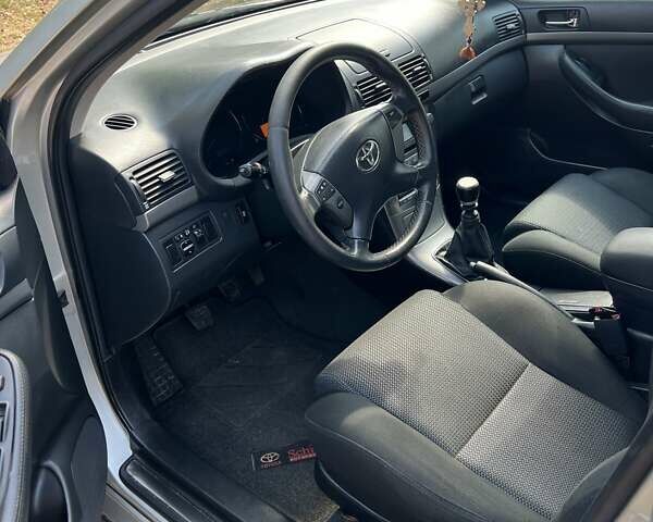 Тойота Авенсис, объемом двигателя 2.23 л и пробегом 270 тыс. км за 6800 $, фото 11 на Automoto.ua