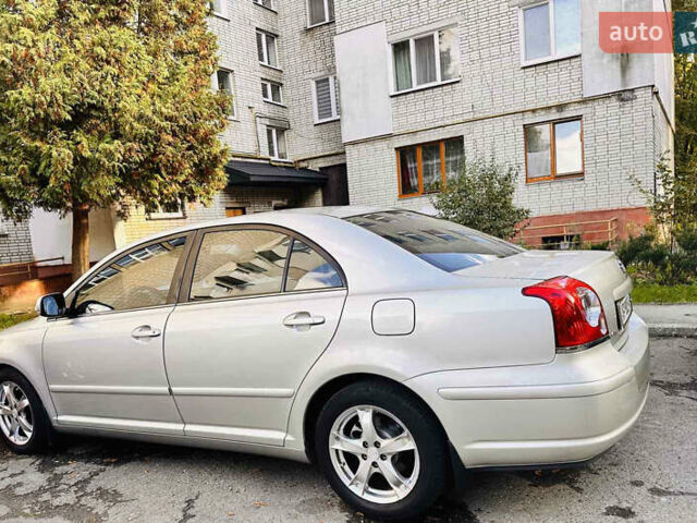 Тойота Авенсис, объемом двигателя 2 л и пробегом 71 тыс. км за 13500 $, фото 5 на Automoto.ua