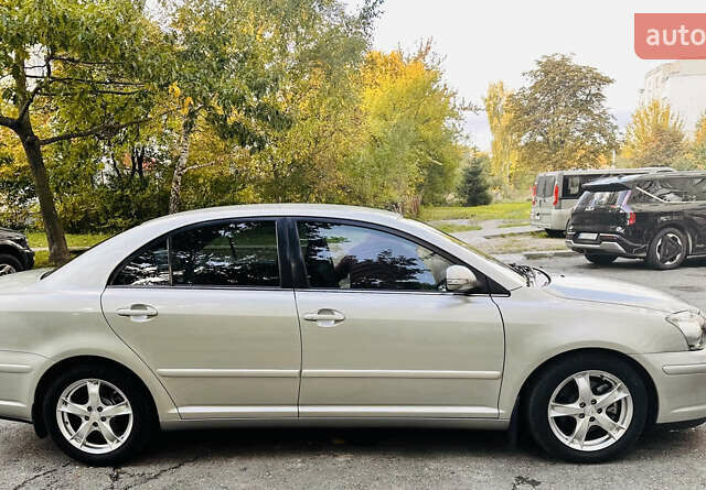 Тойота Авенсис, объемом двигателя 2 л и пробегом 71 тыс. км за 13500 $, фото 1 на Automoto.ua