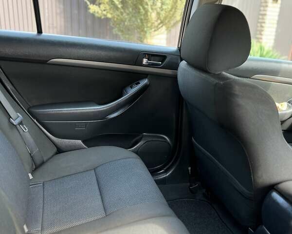 Тойота Авенсис, объемом двигателя 2.23 л и пробегом 270 тыс. км за 6800 $, фото 10 на Automoto.ua