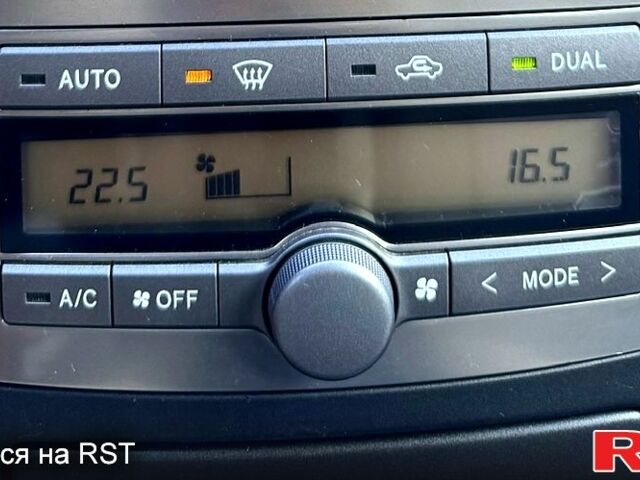 Тойота Авенсис, объемом двигателя 1.8 л и пробегом 248 тыс. км за 7150 $, фото 6 на Automoto.ua