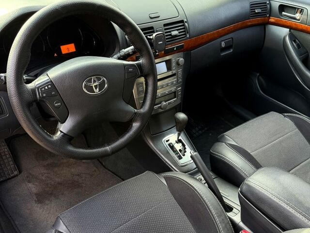 Тойота Авенсис, объемом двигателя 1.8 л и пробегом 248 тыс. км за 6950 $, фото 5 на Automoto.ua