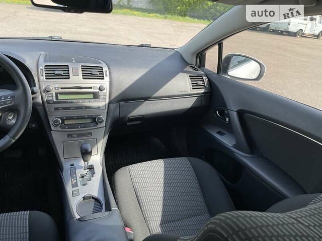 Тойота Авенсіс, об'ємом двигуна 0 л та пробігом 239 тис. км за 10000 $, фото 64 на Automoto.ua