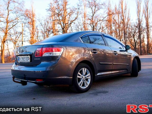 Тойота Авенсис, объемом двигателя 1.8 л и пробегом 210 тыс. км за 9200 $, фото 3 на Automoto.ua