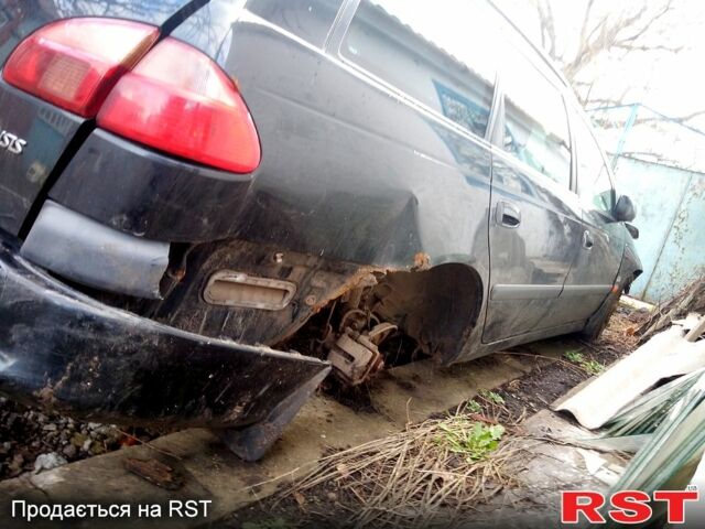 Тойота Авенсис, объемом двигателя 2 л и пробегом 318 тыс. км за 2000 $, фото 3 на Automoto.ua