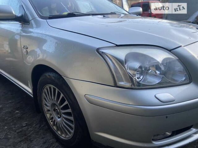 Тойота Авенсіс, об'ємом двигуна 2 л та пробігом 354 тис. км за 4800 $, фото 3 на Automoto.ua